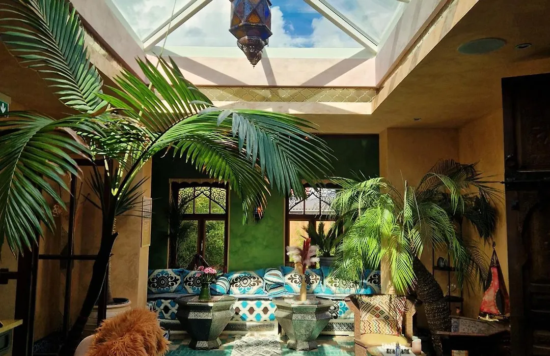 Riad Agraba, 1001 Nights-1